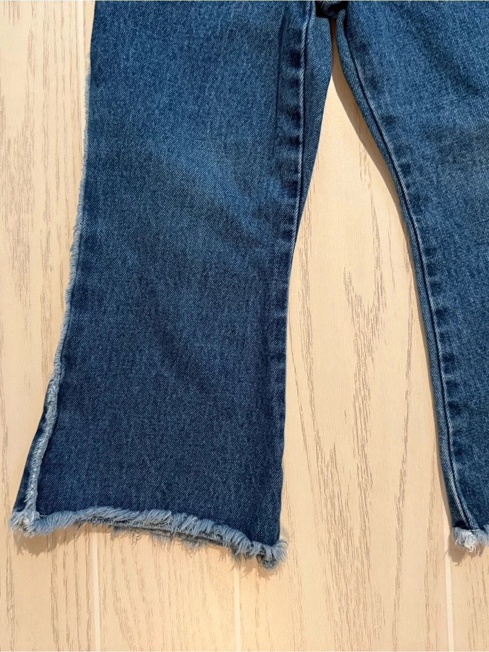The Children’s Place Wide Leg Jeans Girls Size 4 Raw Hem Frayed Denim Pants